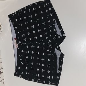 EUC SO Chino shortie shorts in black and white nautical, sz 1
